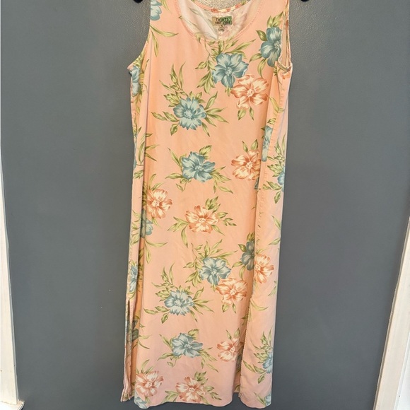 Tahiti Reef Club Sleeveless Floral Rayon Dress with Side Slits, midi - Picture 5 of 8